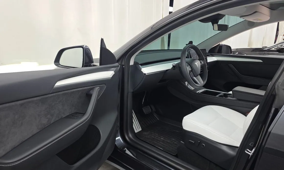 Tesla Model Y — фото 5