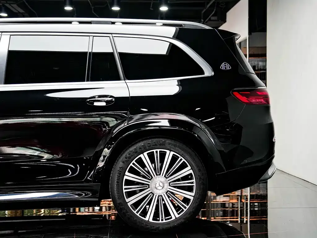 Mercedes-Benz GLS — фото 8