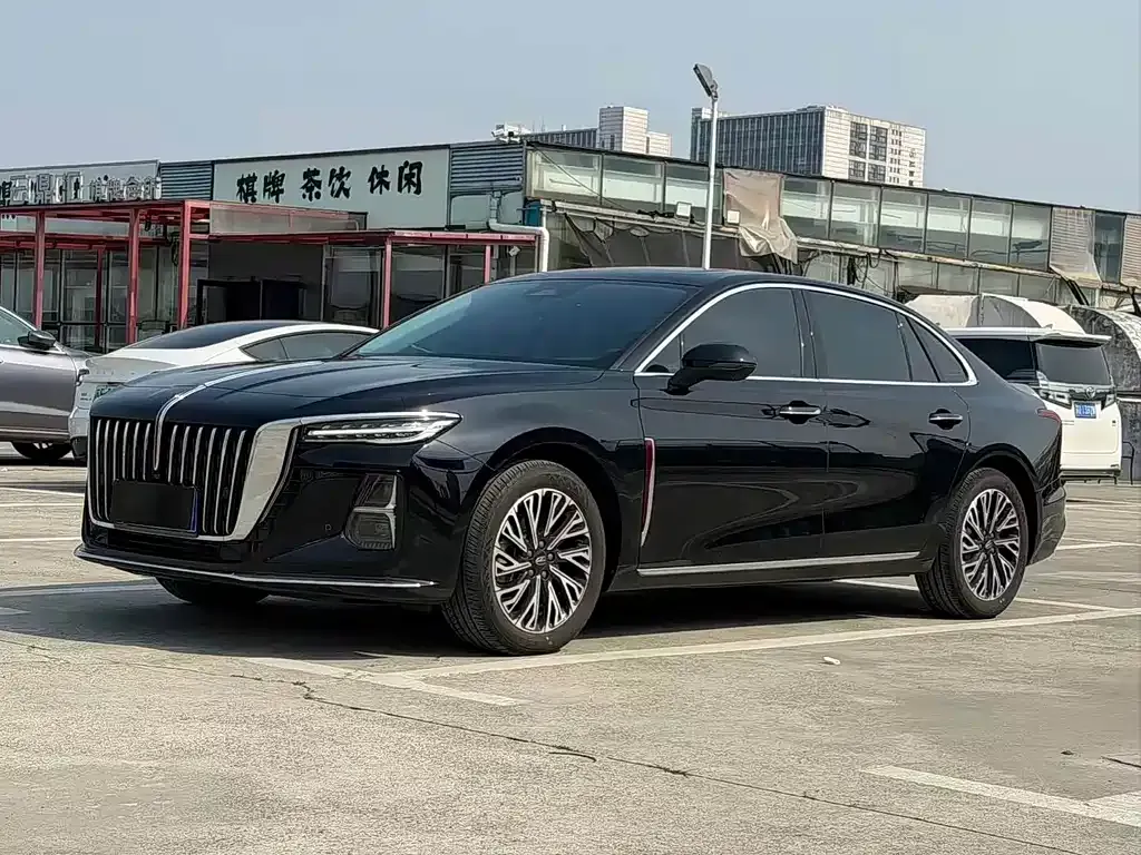 Hongqi H5 — фото 1