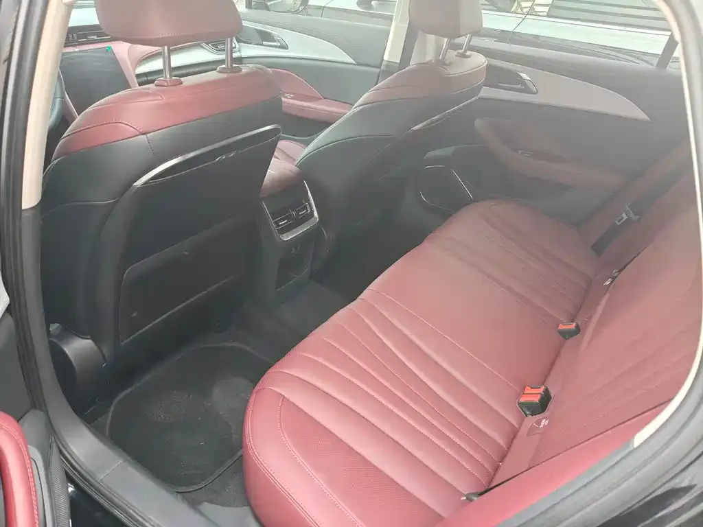 Hongqi H5 2025 из CN, фото 3