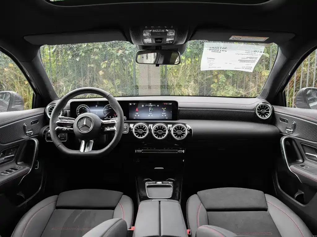 Mercedes-Benz A-Class — фото 6