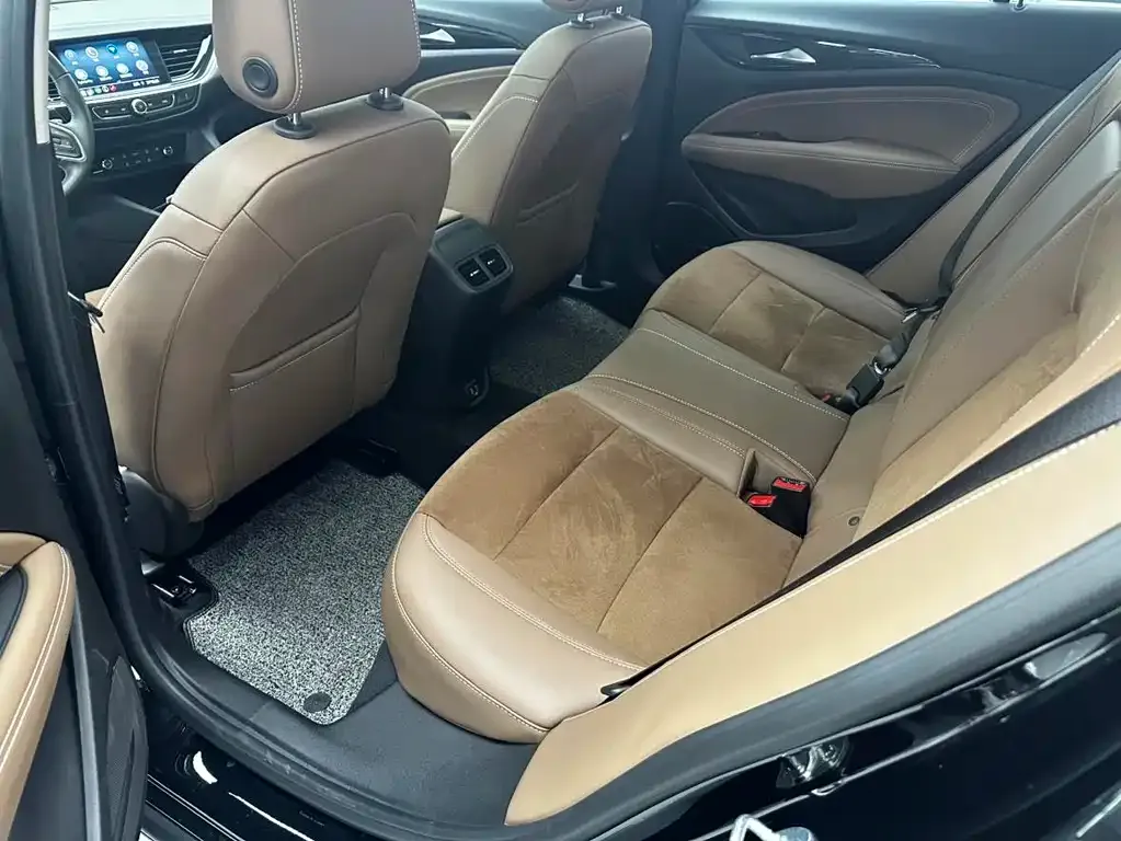 Buick Regal 2023 из CN, фото 2