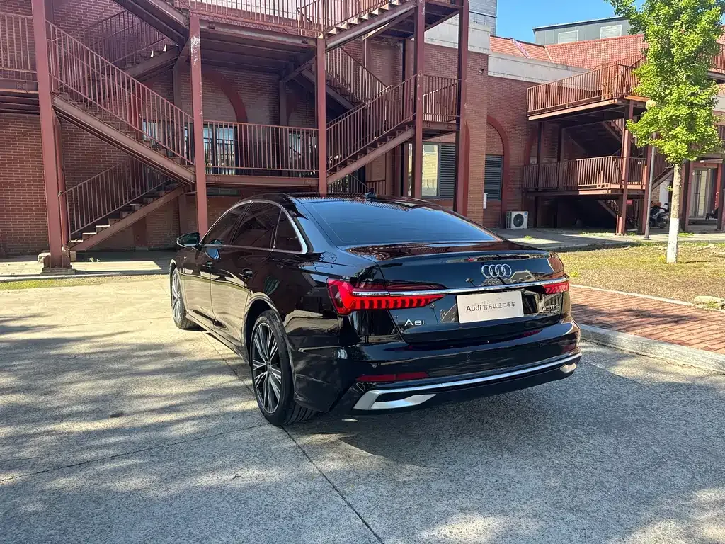 Audi A6L — фото 5