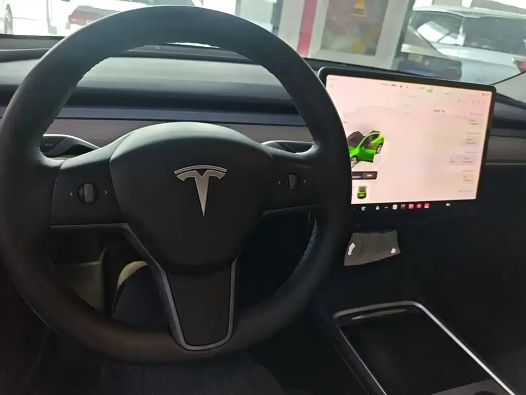 Tesla Model Y — фото 4