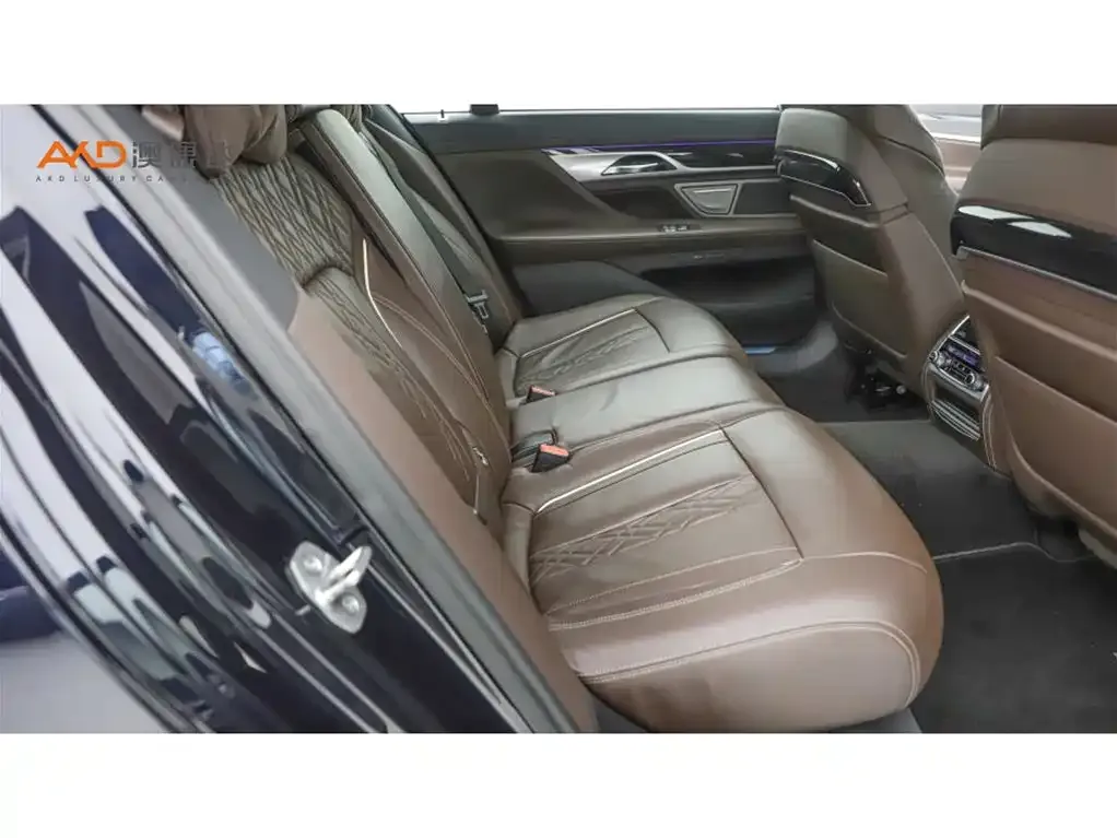 BMW 7 Series 2022 из CN, фото 8