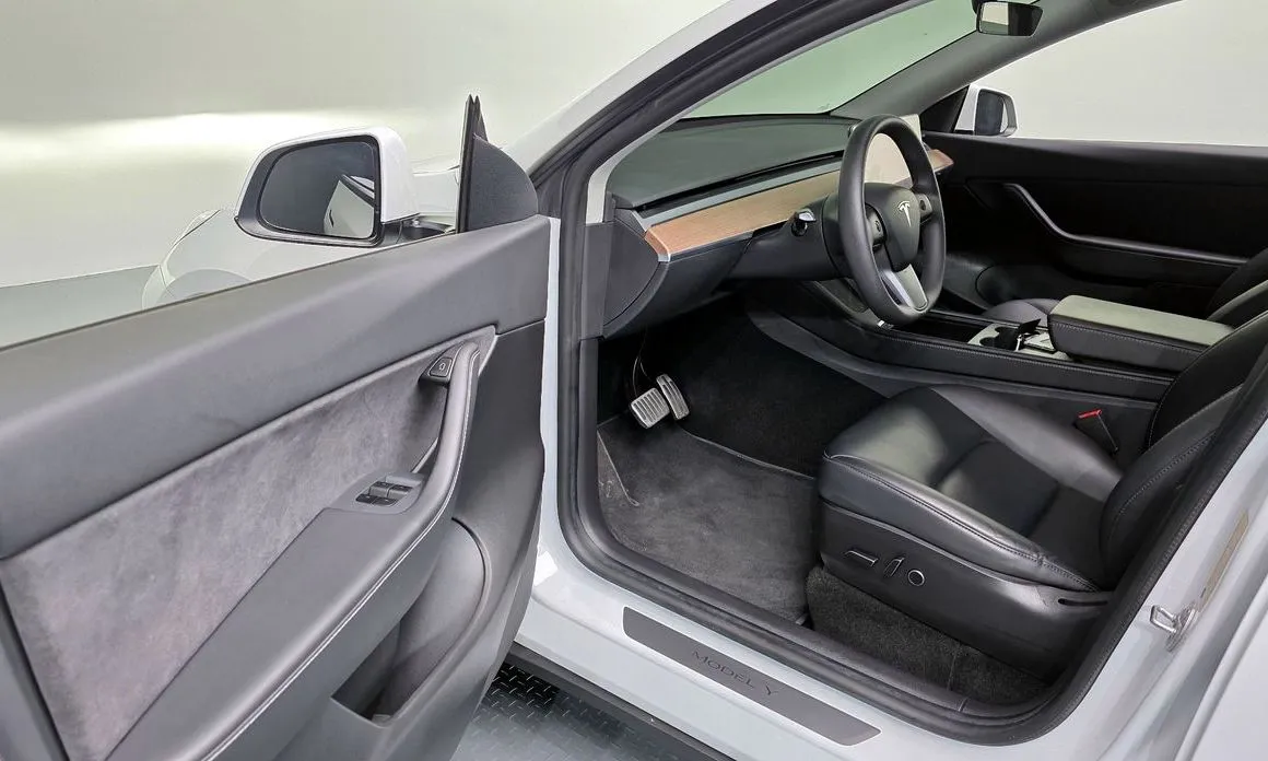 Tesla Model Y 2021 из KR, фото 6