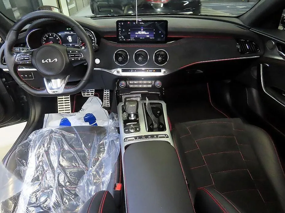 Kia Stinger 2023 из KR, фото 8