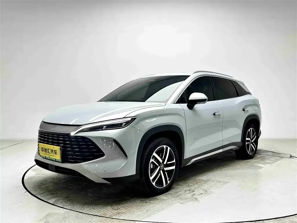BYD L DM-i — фото 1