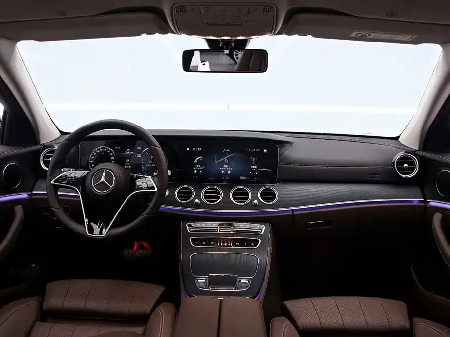 Mercedes-Benz E-Class — фото 2