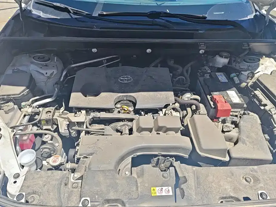 Toyota RAV4 — фото 9