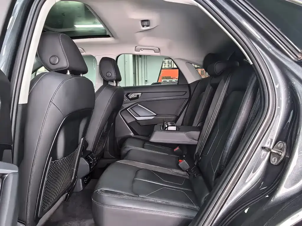 Audi Q3 Sportback 2023 из CN, фото 8