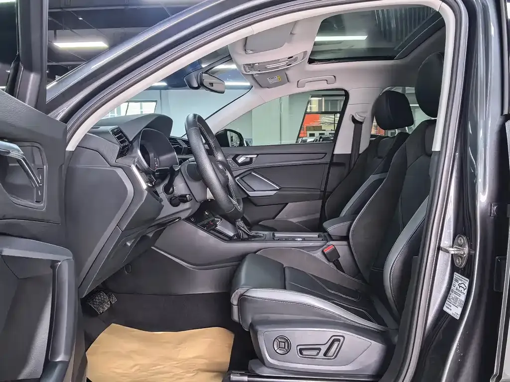 Audi Q3 Sportback 2023 из CN, фото 7