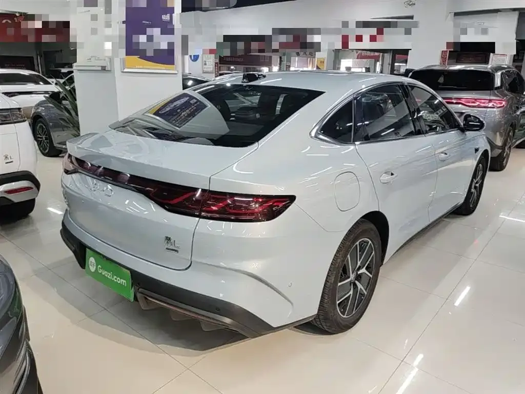 BYD Qin L — фото 9