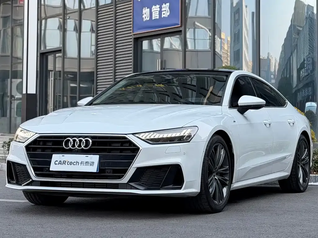 Audi A7 — фото 1