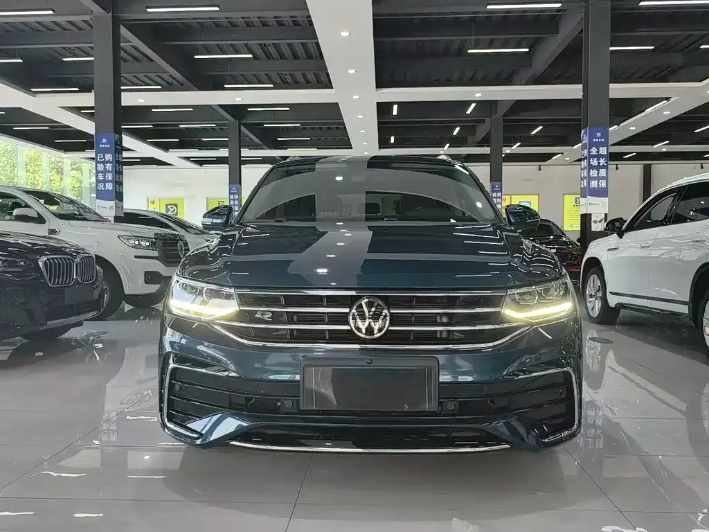 Volkswagen Tiguan L — фото 4