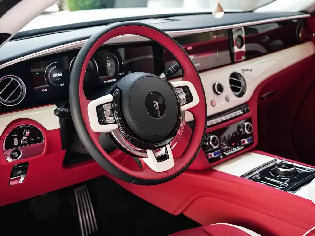 Rolls-Royce Phantom 2024 из CN, фото 7
