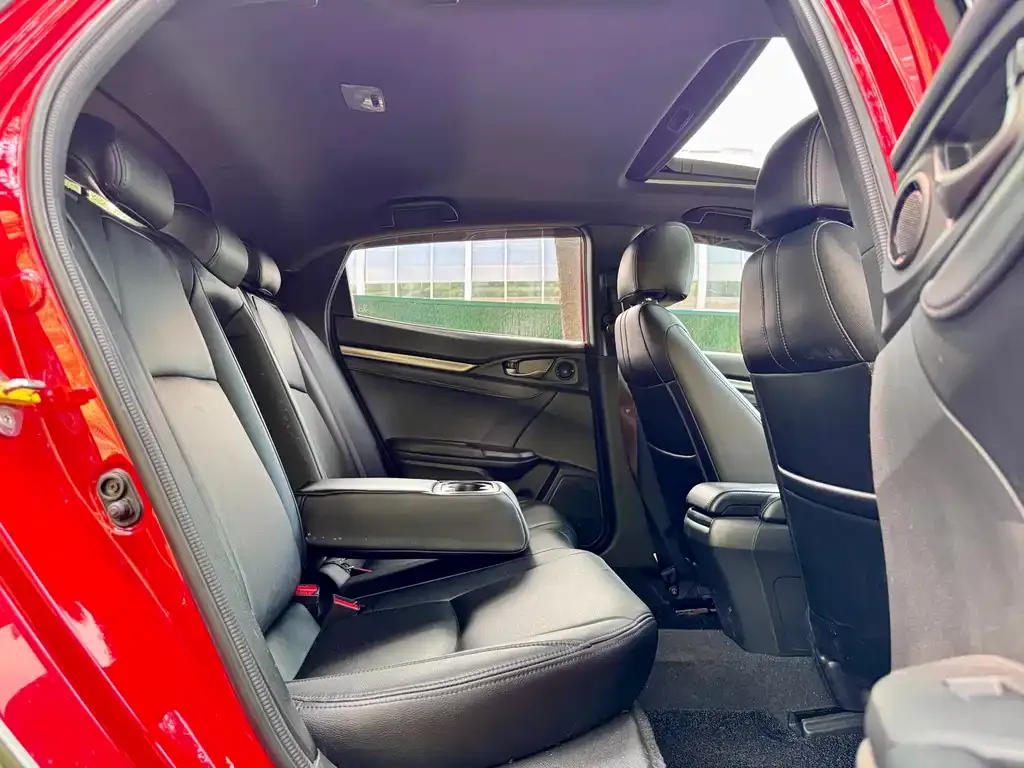 Honda Civic — фото 10
