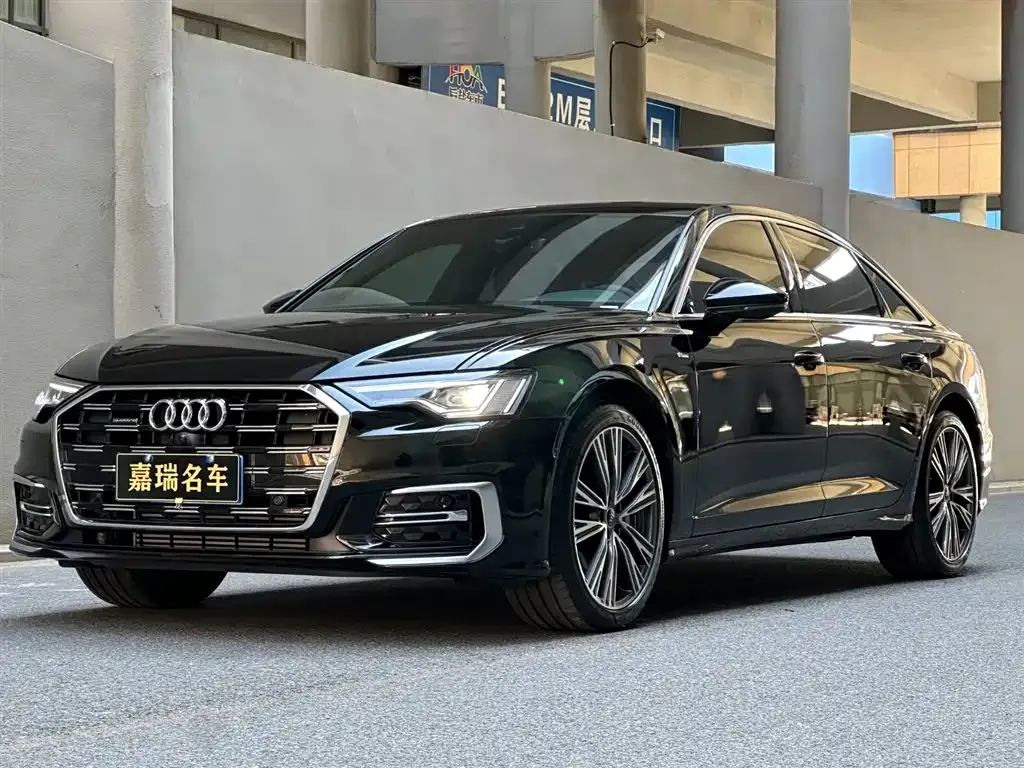 Audi A6L — фото 1