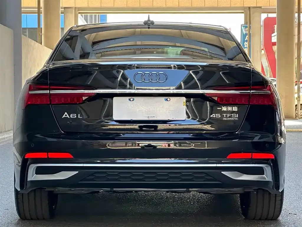 Audi A6L — фото 5