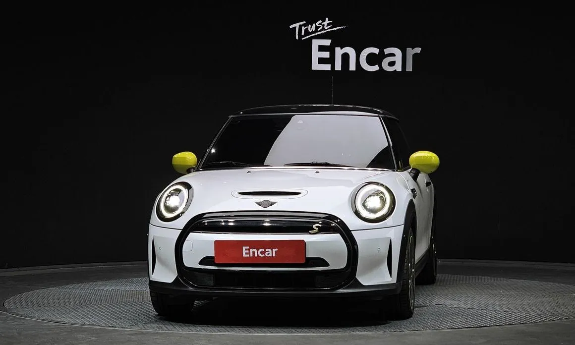 Mini Cooper 2024 из KR, фото 2