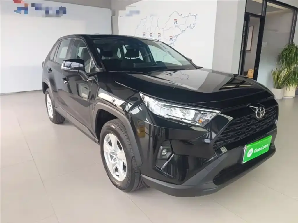 Toyota RAV4 — фото 9