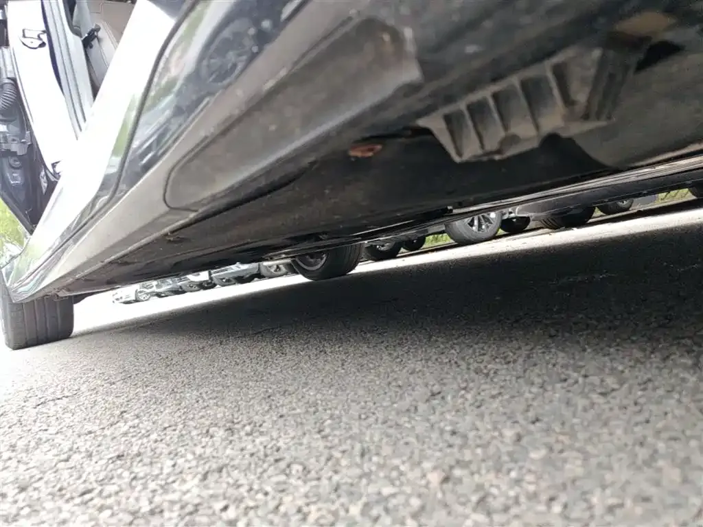 BMW 5 Series 2024 из CN, фото 9
