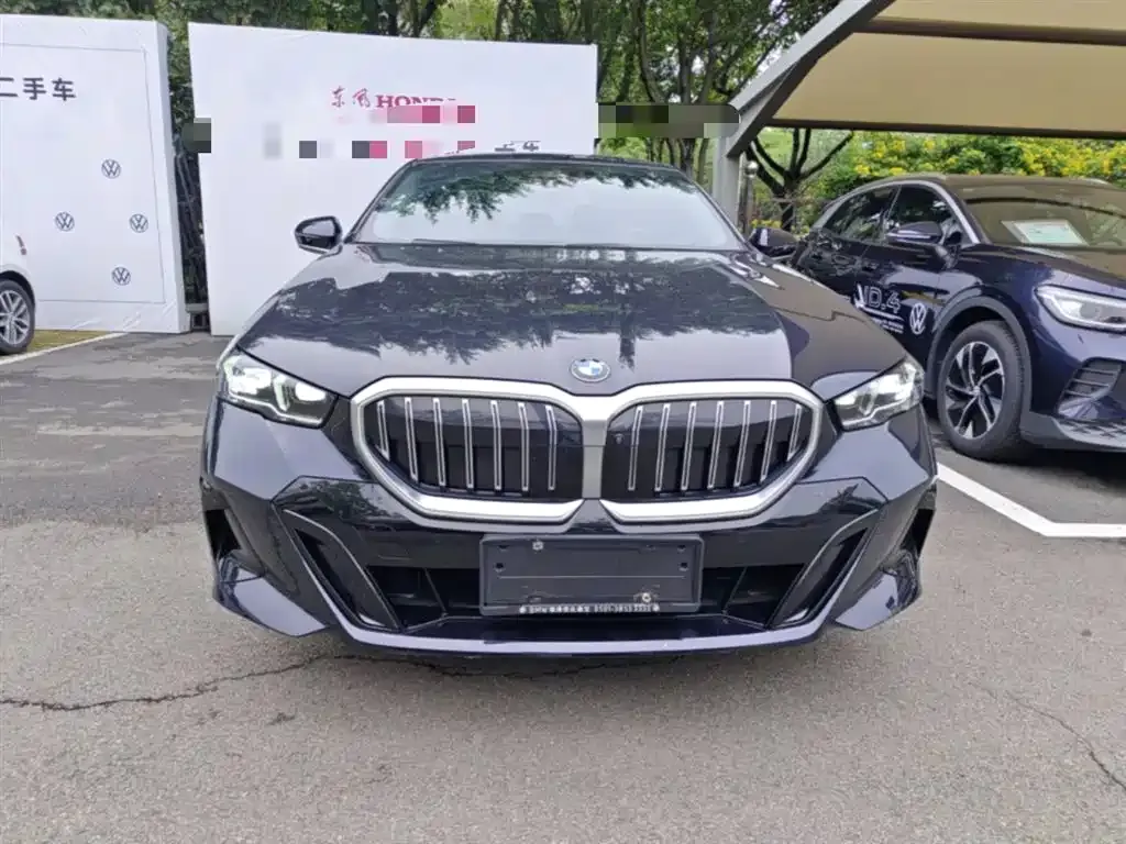BMW 5 Series 2024 из CN, фото 4