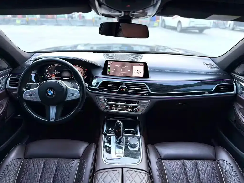 BMW 7 Series 2021 из CN, фото 6