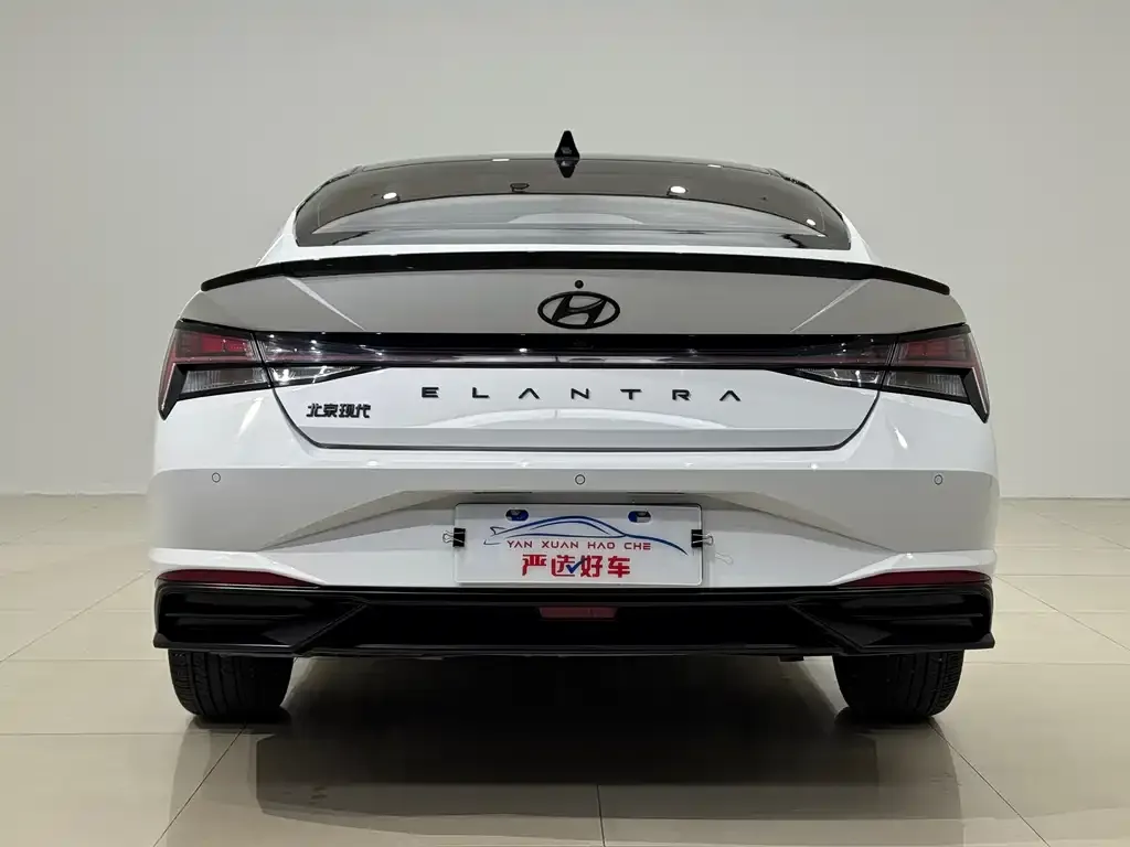 Hyundai Elantra — фото 4