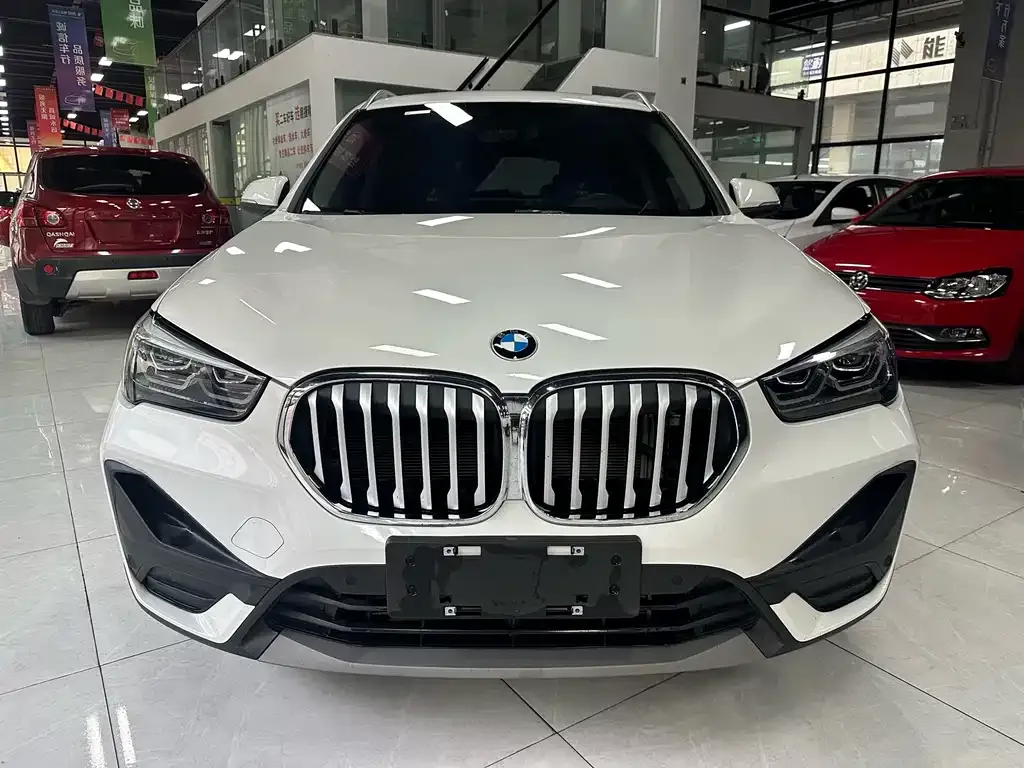 BMW X1 — фото 9