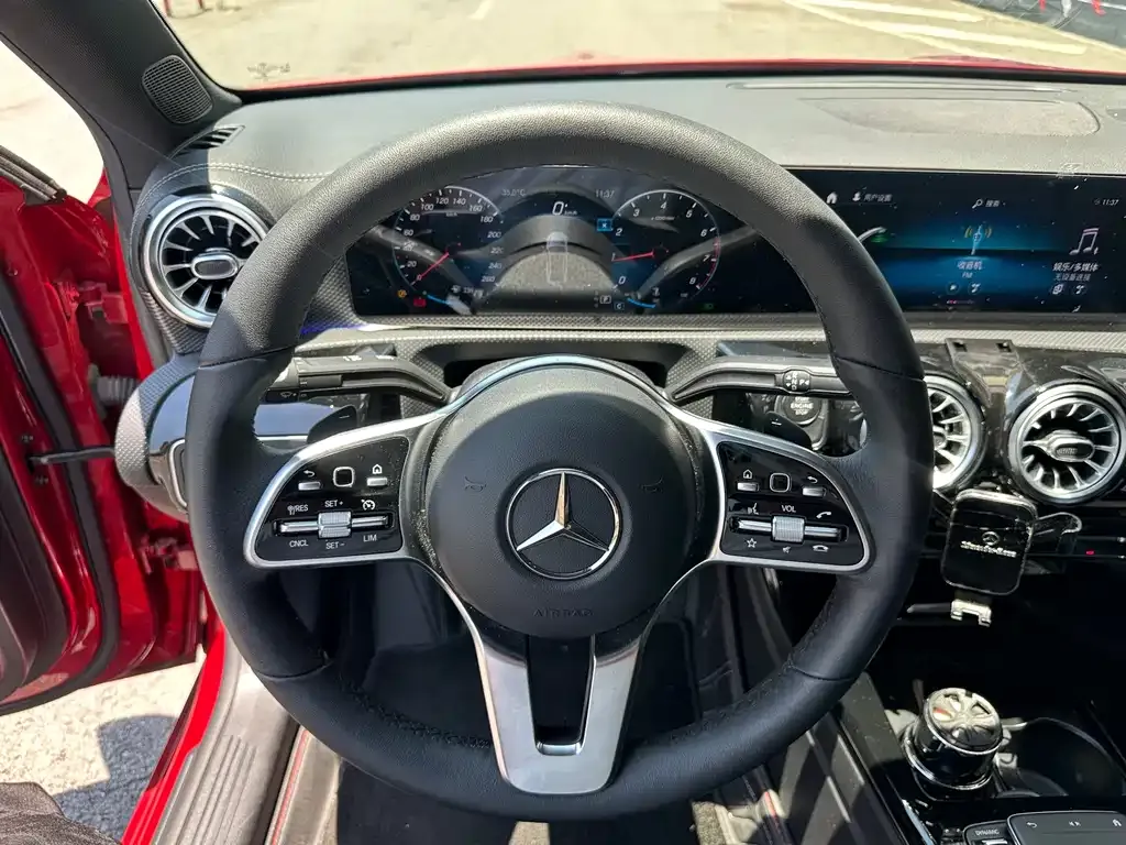 Mercedes-Benz A-Class — фото 2