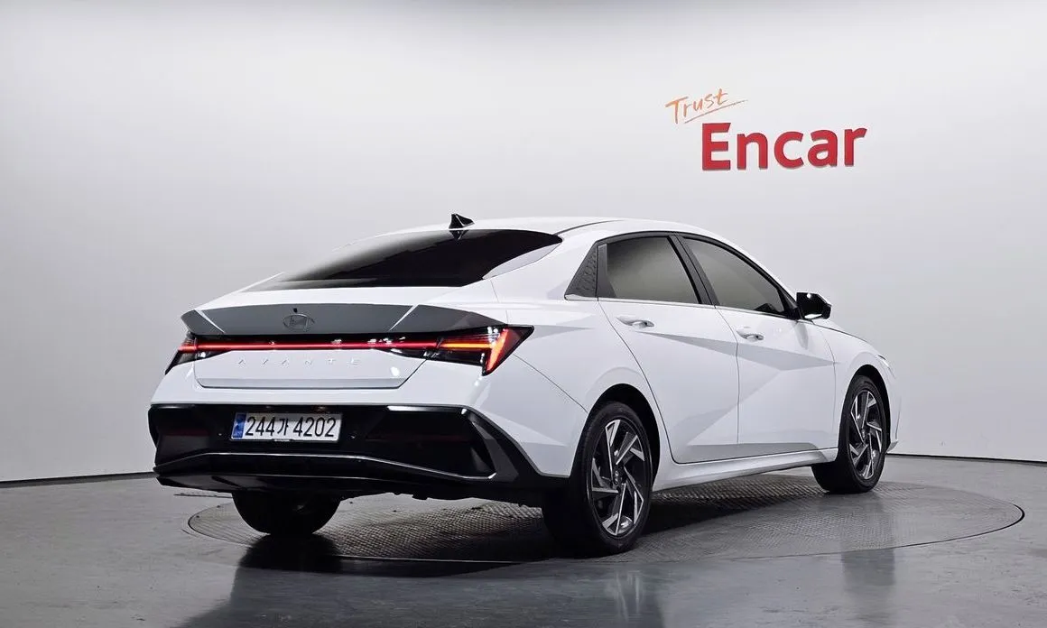 Hyundai AVANTE 2024 из KR, фото 2
