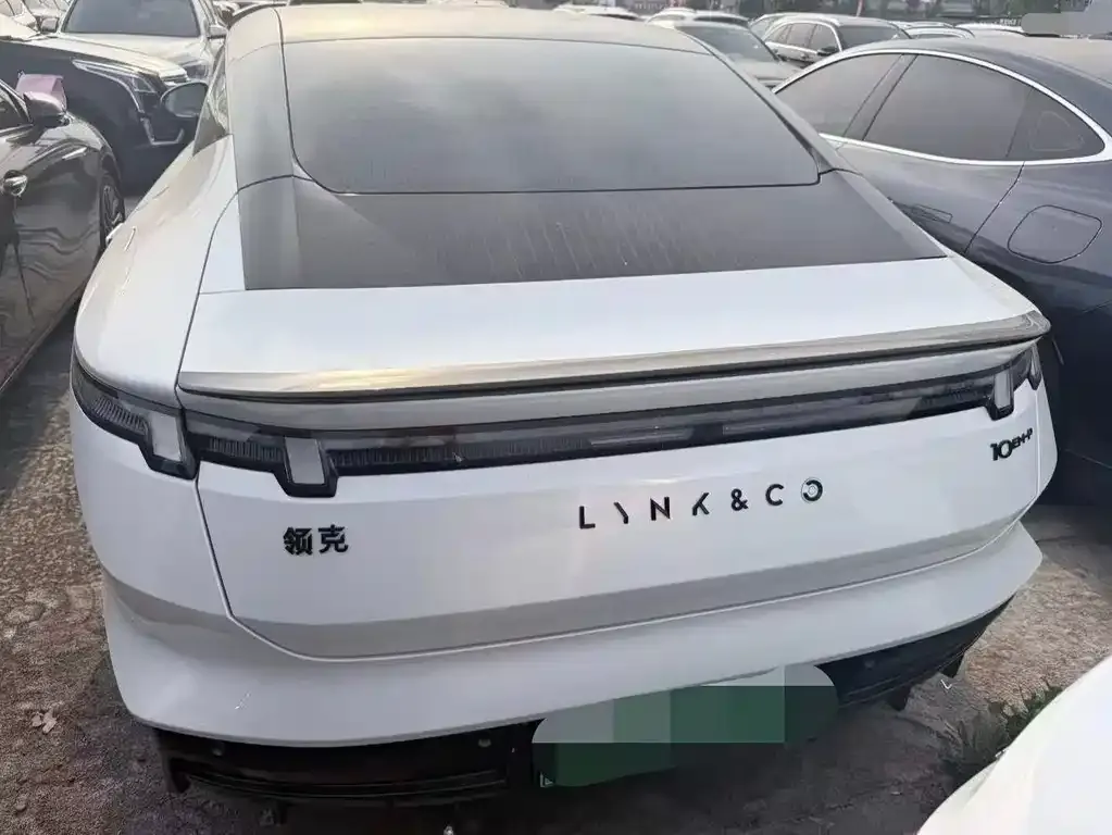 Lynk & Co 10 EM-P 2025 из CN, фото 2