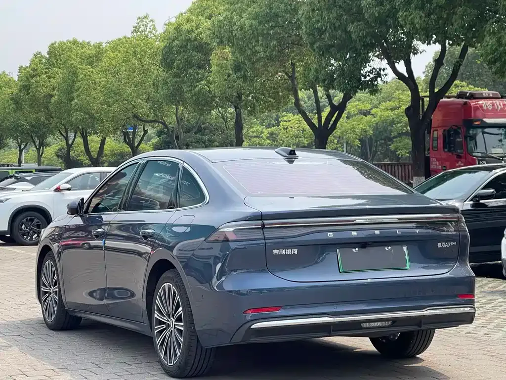 Geely 银河A7 EM — фото 8