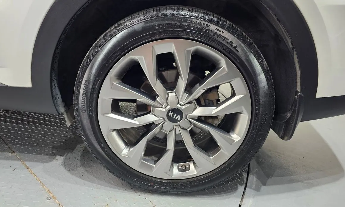 Kia Sorento — фото 8