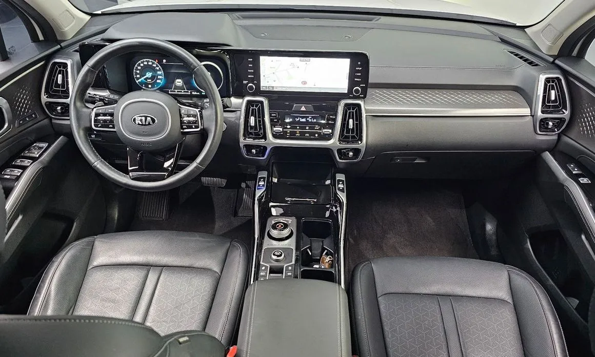 Kia Sorento — фото 7