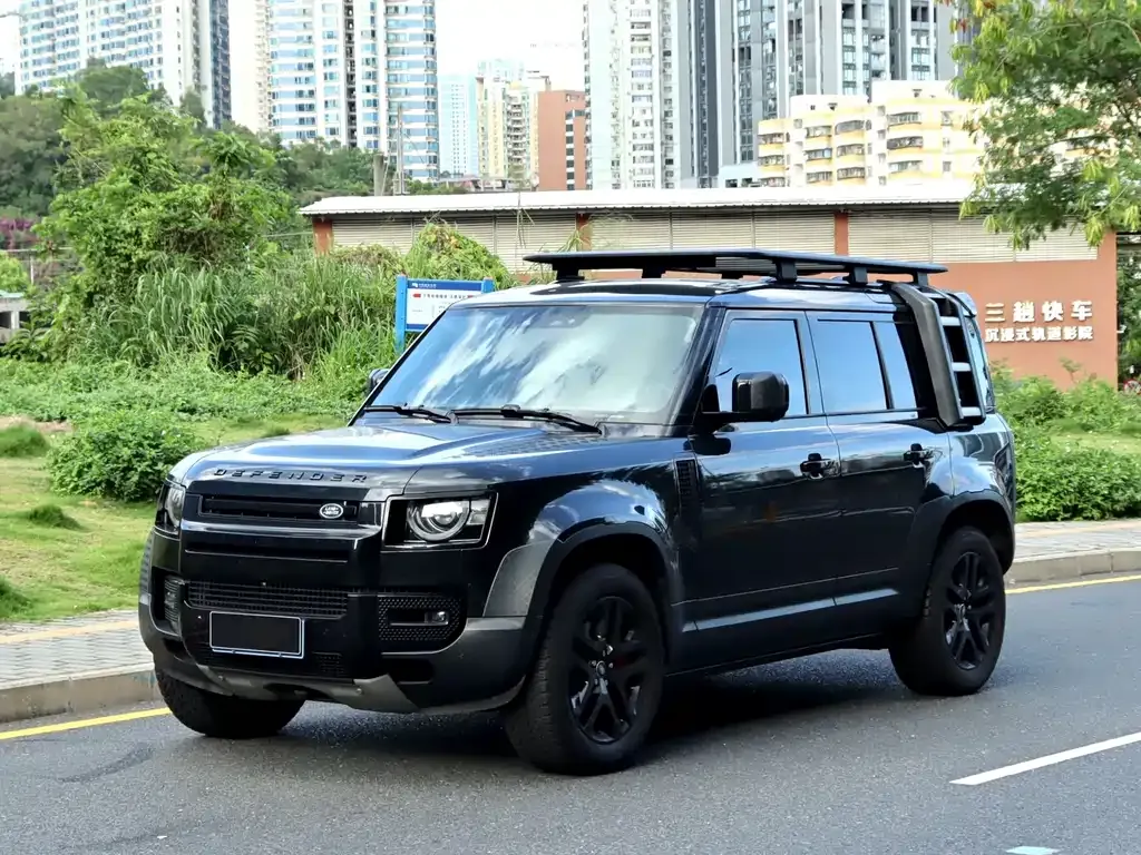 Land Rover Defender — фото 1