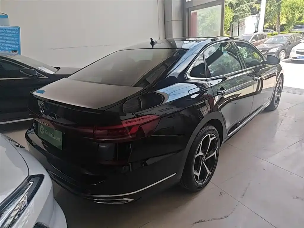 Volkswagen Passat — фото 5
