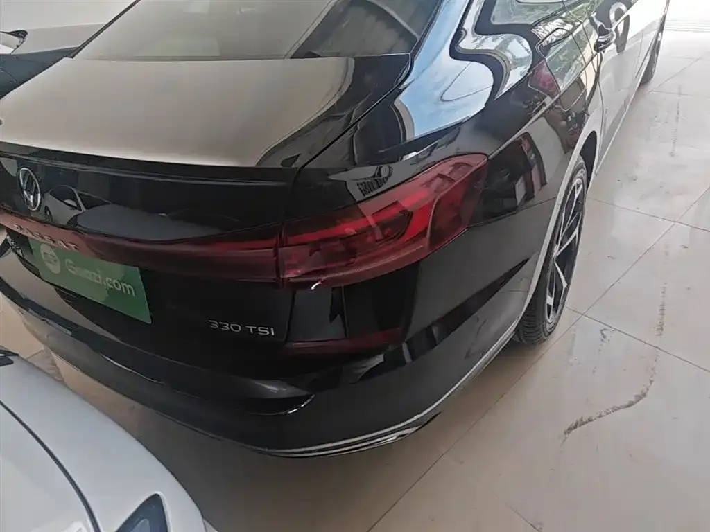 Volkswagen Passat — фото 4