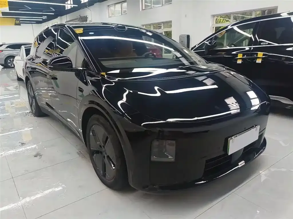 Li Auto i8 — фото 8