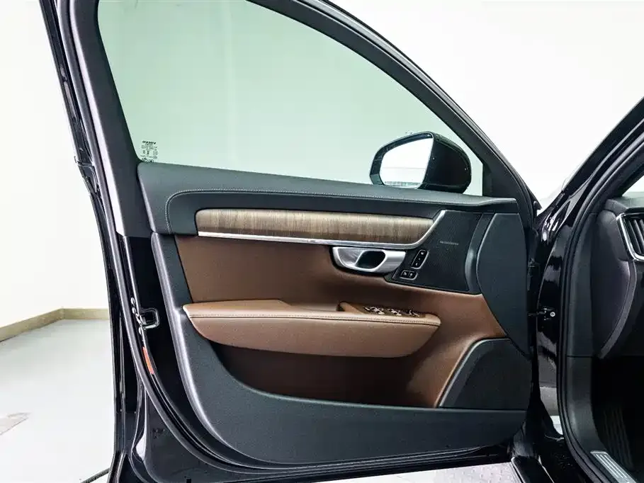 Volvo S90 — фото 3