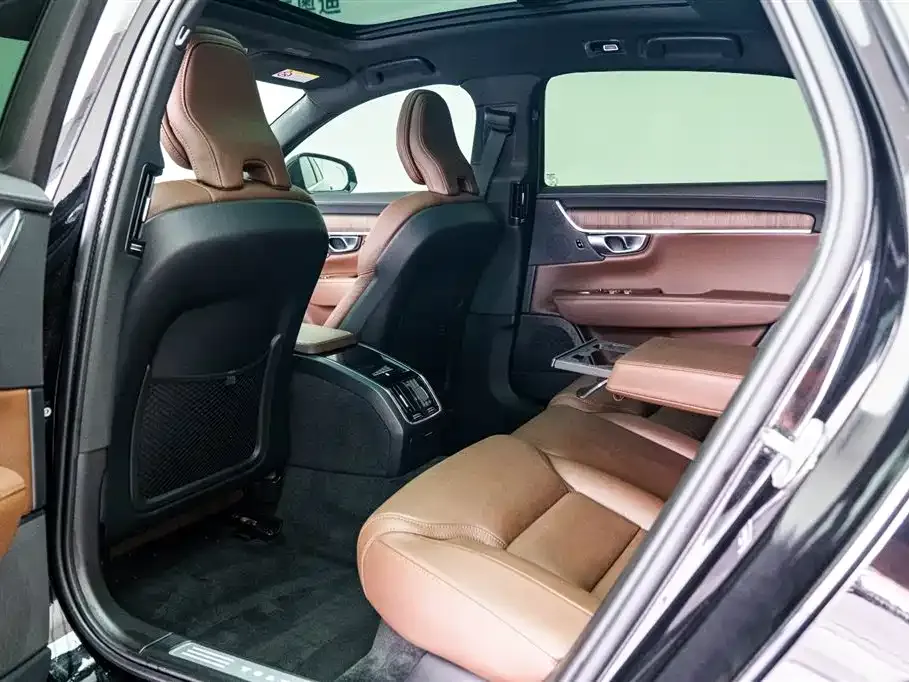 Volvo S90 — фото 9