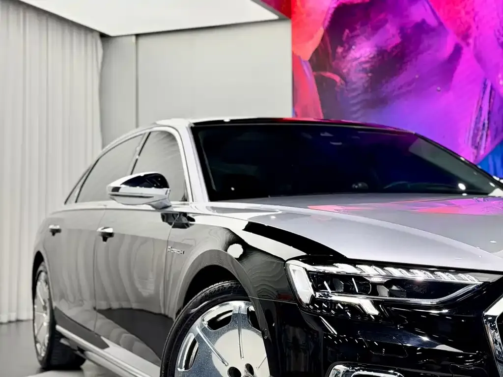 Audi A8 — фото 9