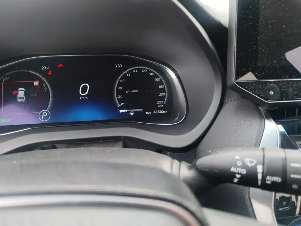 Toyota Harrier — фото 2