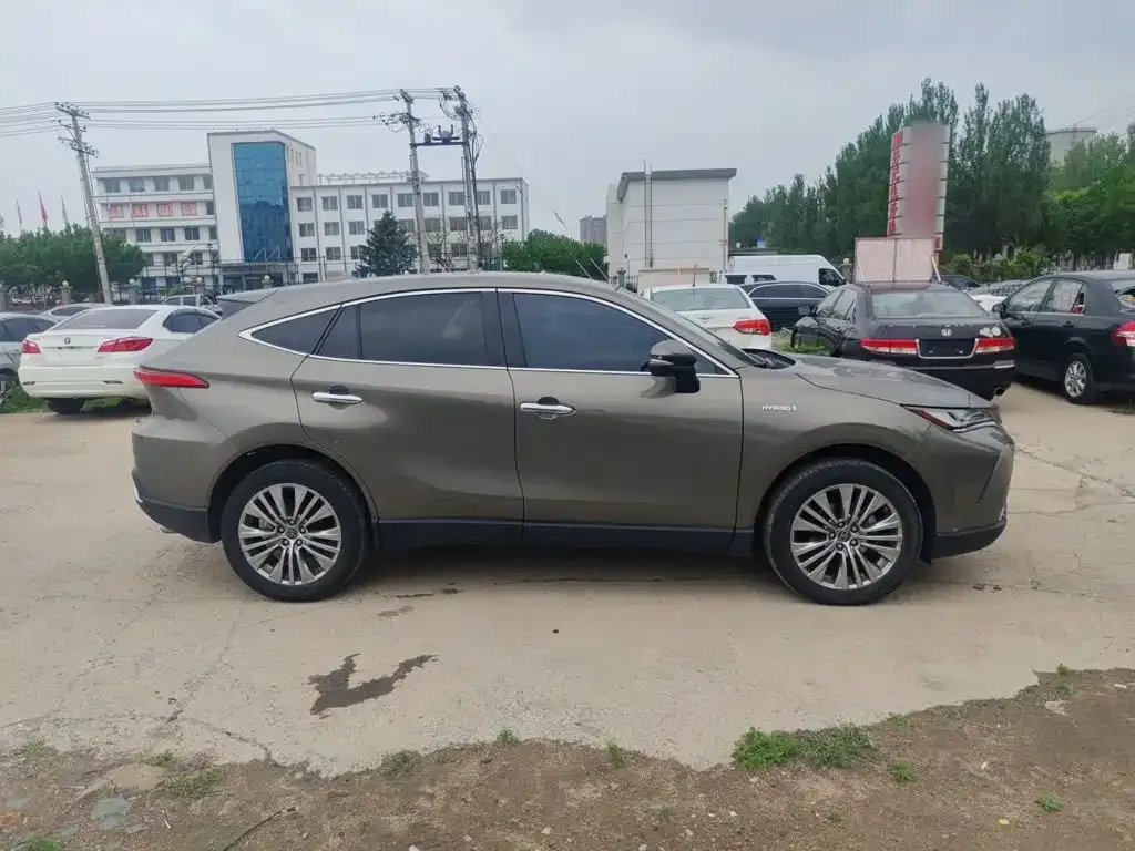 Toyota Harrier — фото 3