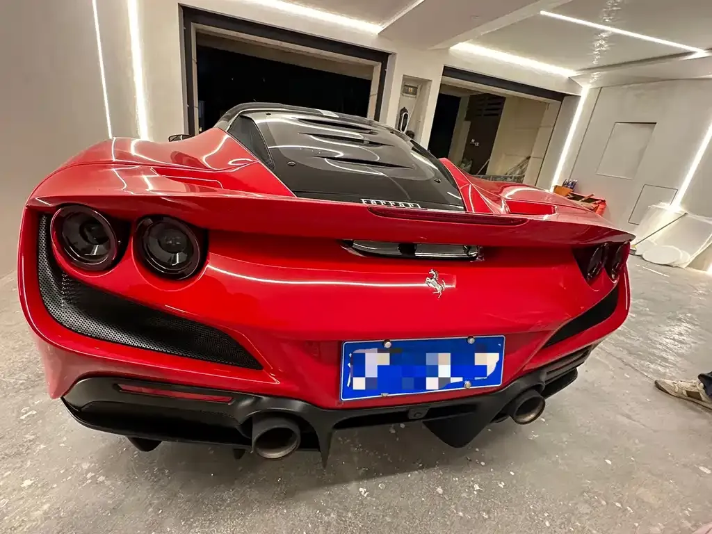 Ferrari F8 — фото 6