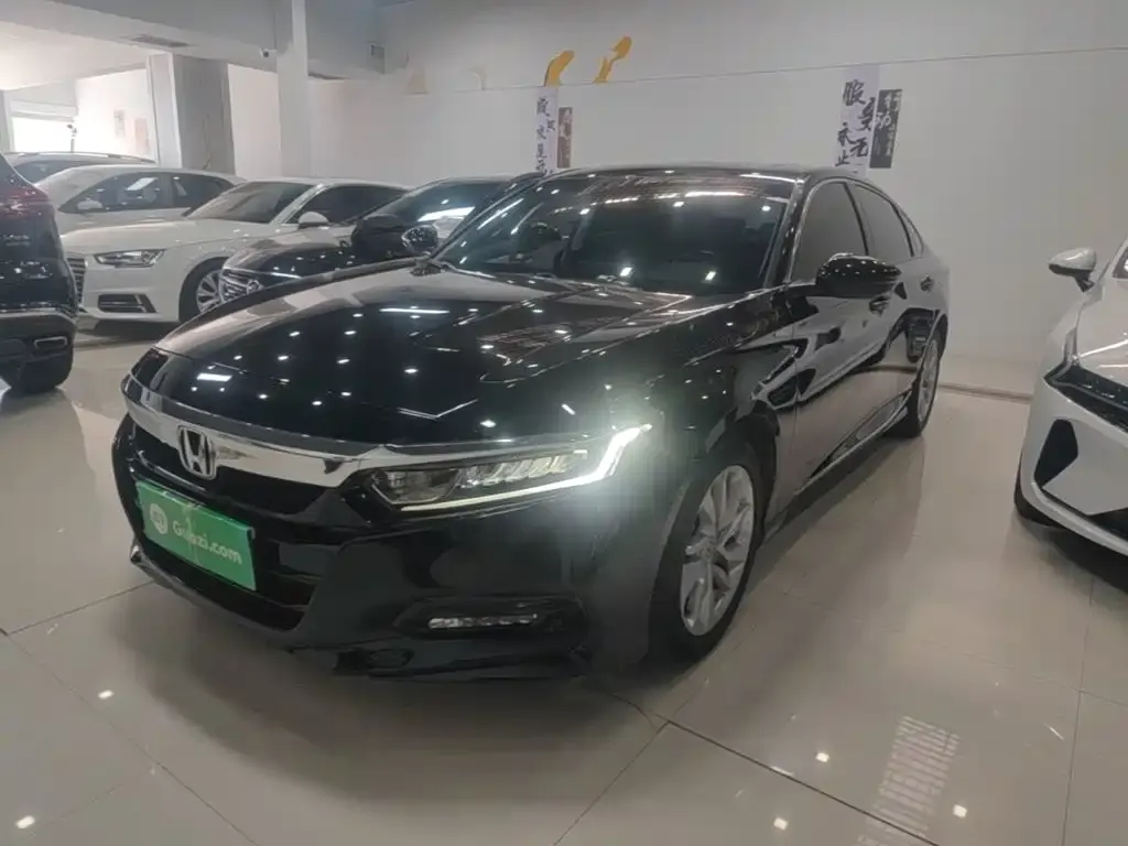 Honda Accord — фото 10