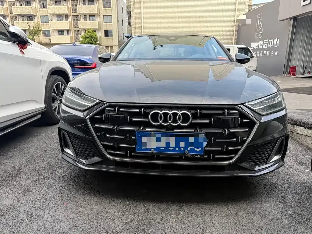 Audi A7L