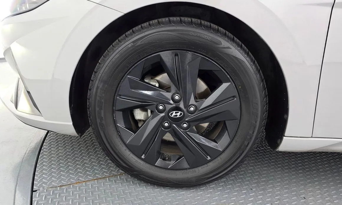 Hyundai AVANTE 2021 из KR, фото 10