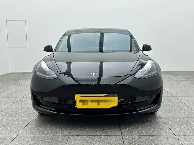 Tesla Model 3 — фото 10